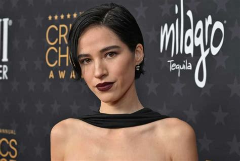 Kelsey Asbille nationality, ethnicity, husband, and。